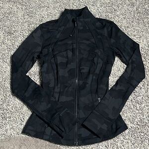 Lululemon camo define jacket (luon) size 4